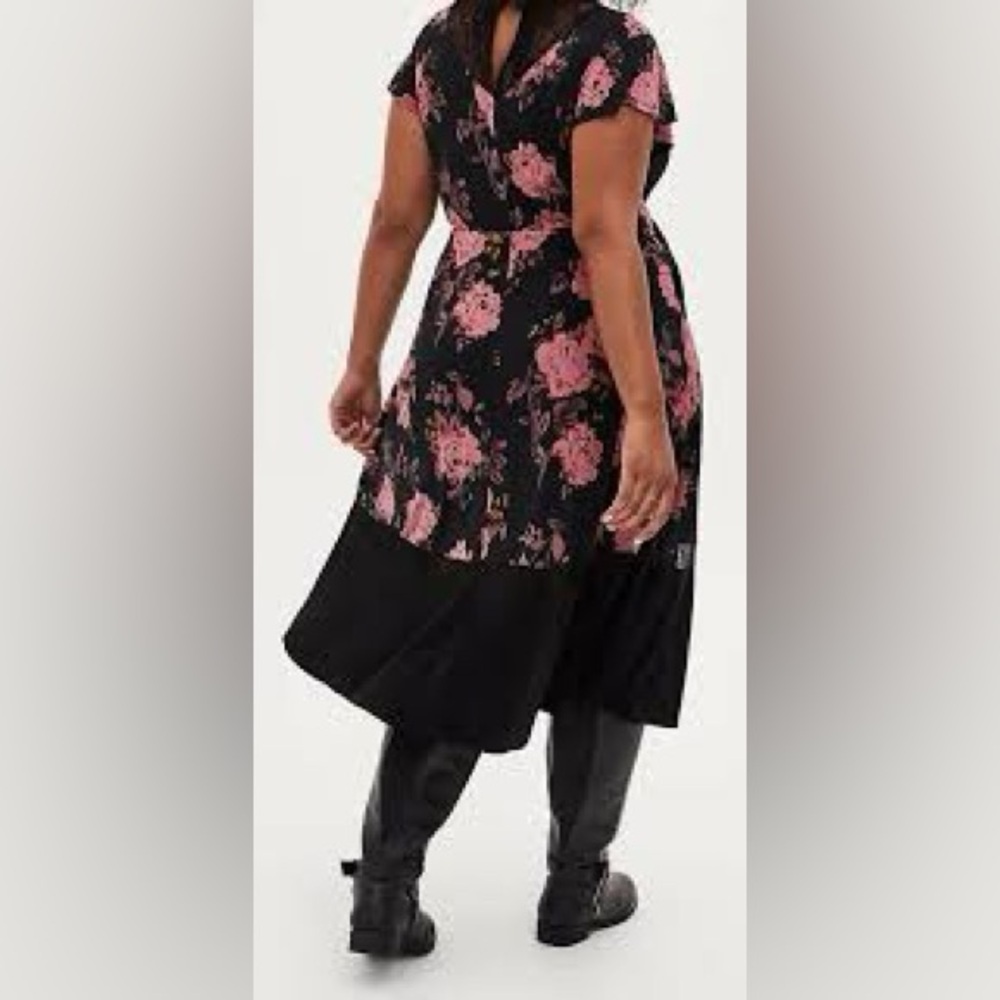 Torrid Black and Pink Lace Top - Picture 2 of 5